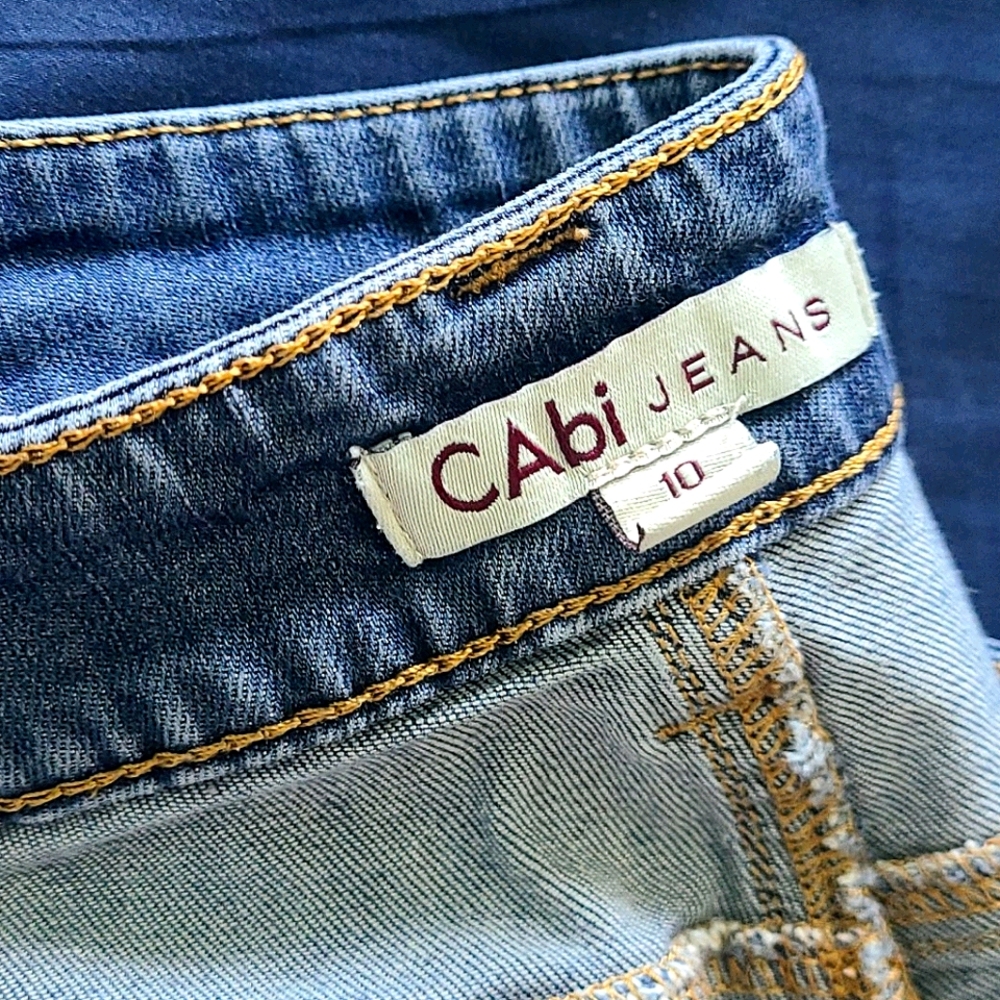 Curvy fit. Well loved Cabi Jeans